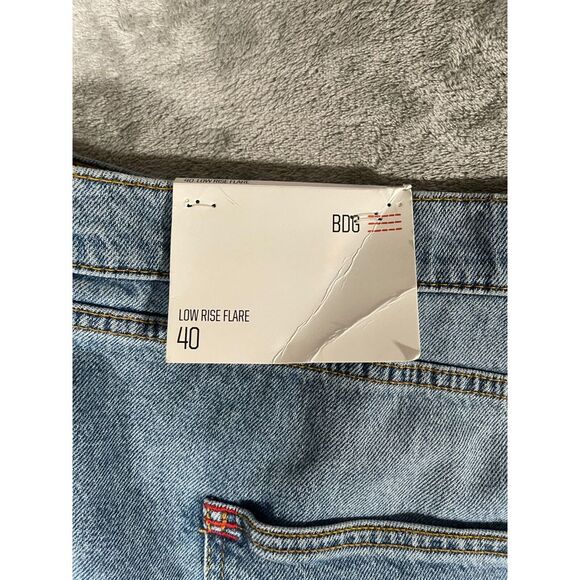 BDG Low Rise Flare Jeans Blue Size 40 NWT Baggy Skater Y2K - Picture 9 of 14